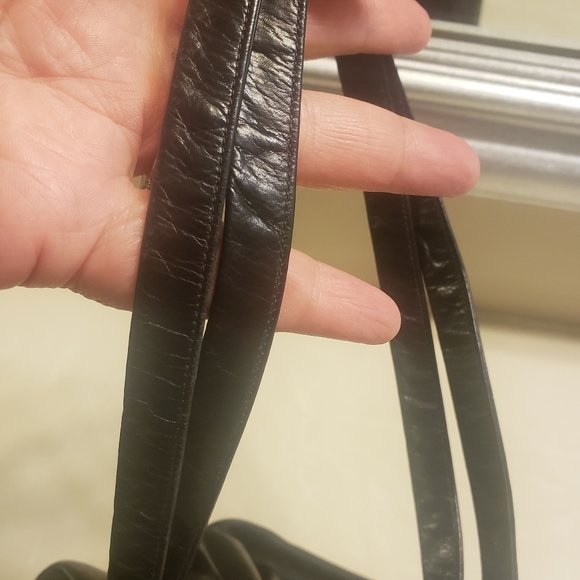 Vintage Black leather Lewis top handle bag with change purse, mirror and comb - Picture 9 of 16